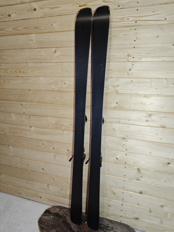 LYŽE VOLKL BLAZE 86 180CM --MODEL 2023--